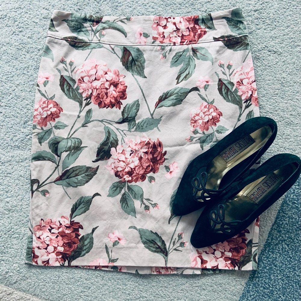 LOFT Tan and Light Pink Floral Mini Skirt